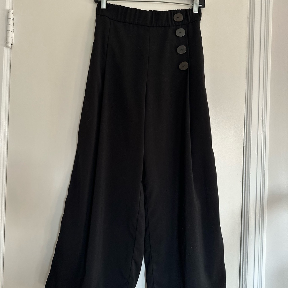 Zara Sz: M  Black Wide Leg Cropped Pull On Sailor Pant Large Button Accent - Picture 2 of 12